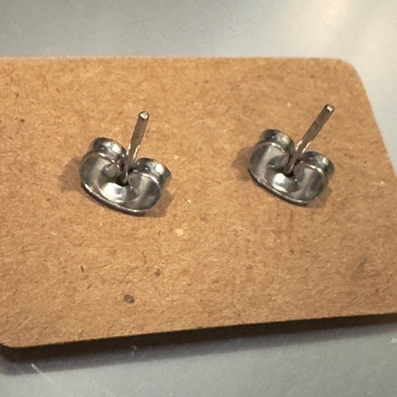 Chihuahua Dog NWT Stainless Steel Silver Earrings Unisex - Picture 7 of 7